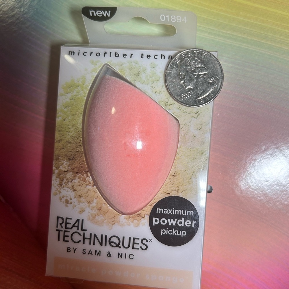 Real Techniques miracle powder sponge - Picture 8 of 8